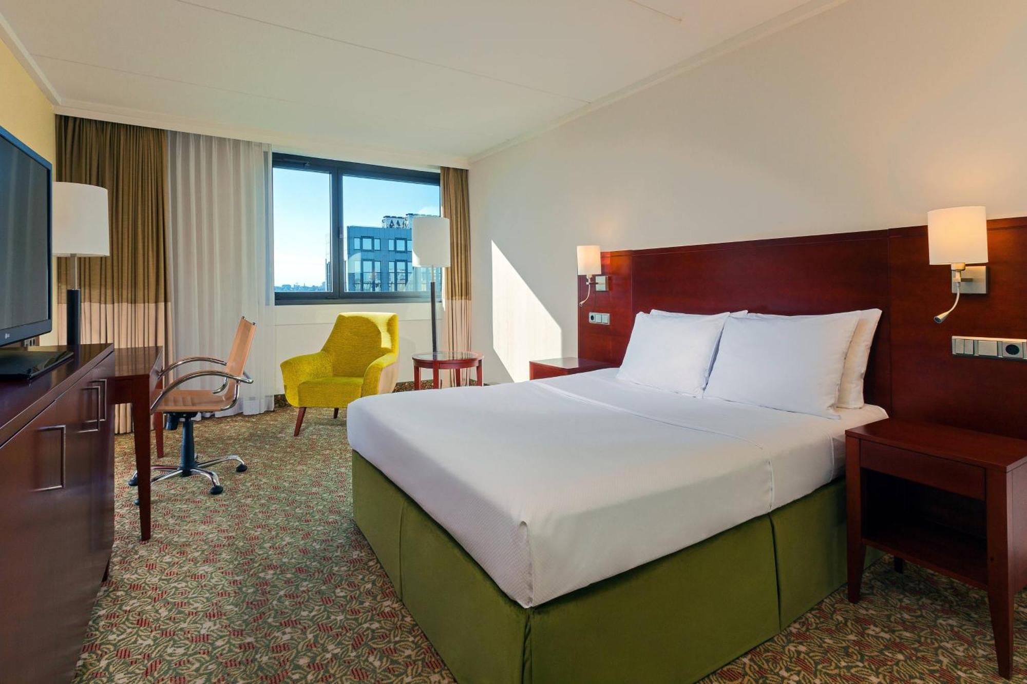 Larger Guest room 1 Queen High floor,1643141793:JPEG