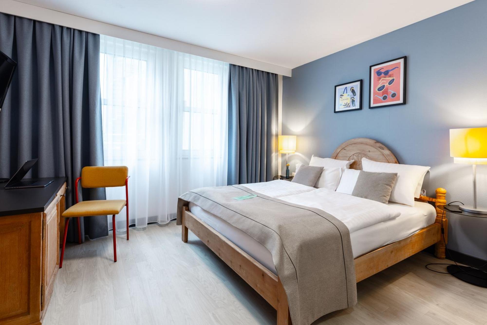 Standaard Kamer met kingsize bed en douche/bad
